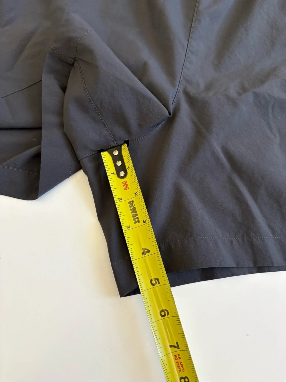 Mountain Hardwear Athletic Performance Shorts Lightweight Size M Gray Lined